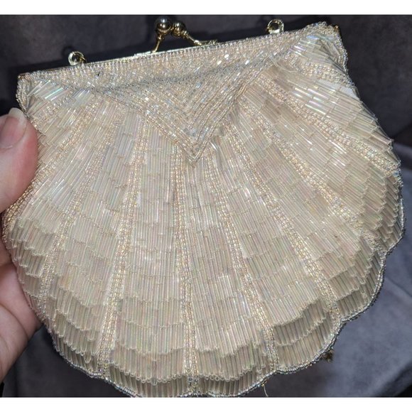 La Regale Handbags - La Regale Vintage Glass Beaded Clam Evening Bag